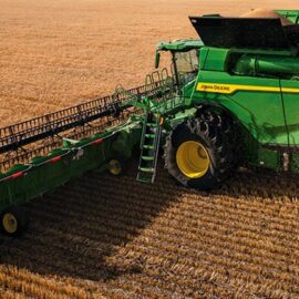 Combines Harvestor